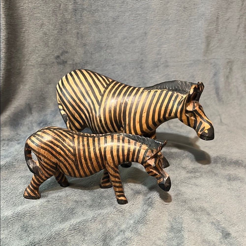 VINTAGE Handcrafted Wooden Zebra Figurines HAND PAINTED animals set